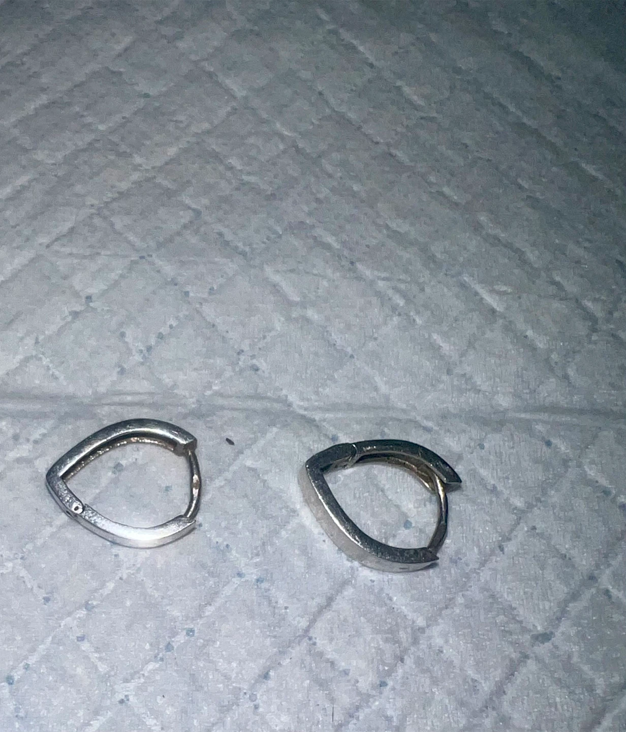 Small Silver Hoop Earrings – Everyday Wear