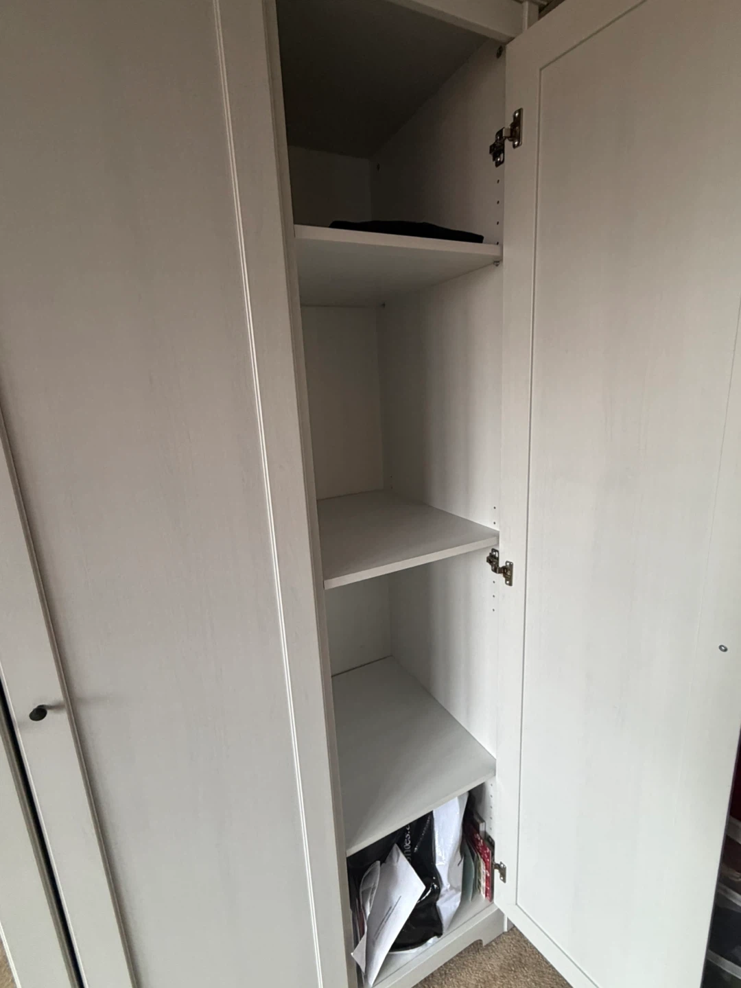 3-Door Wardrobe with Mirror - photo 3