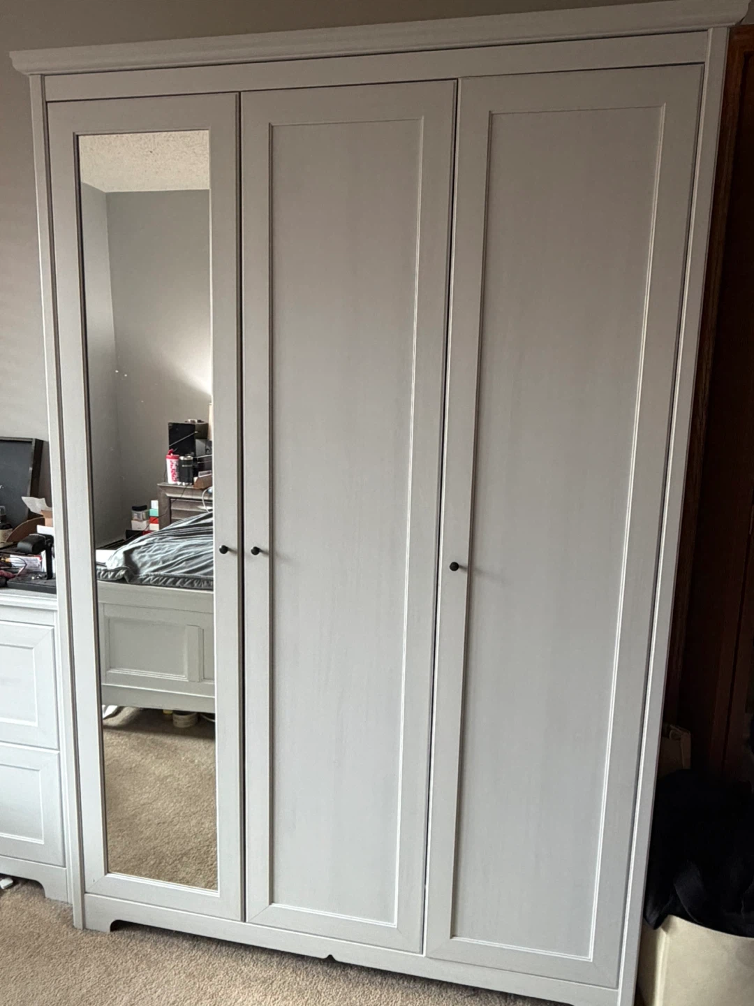 3-Door Wardrobe with Mirror