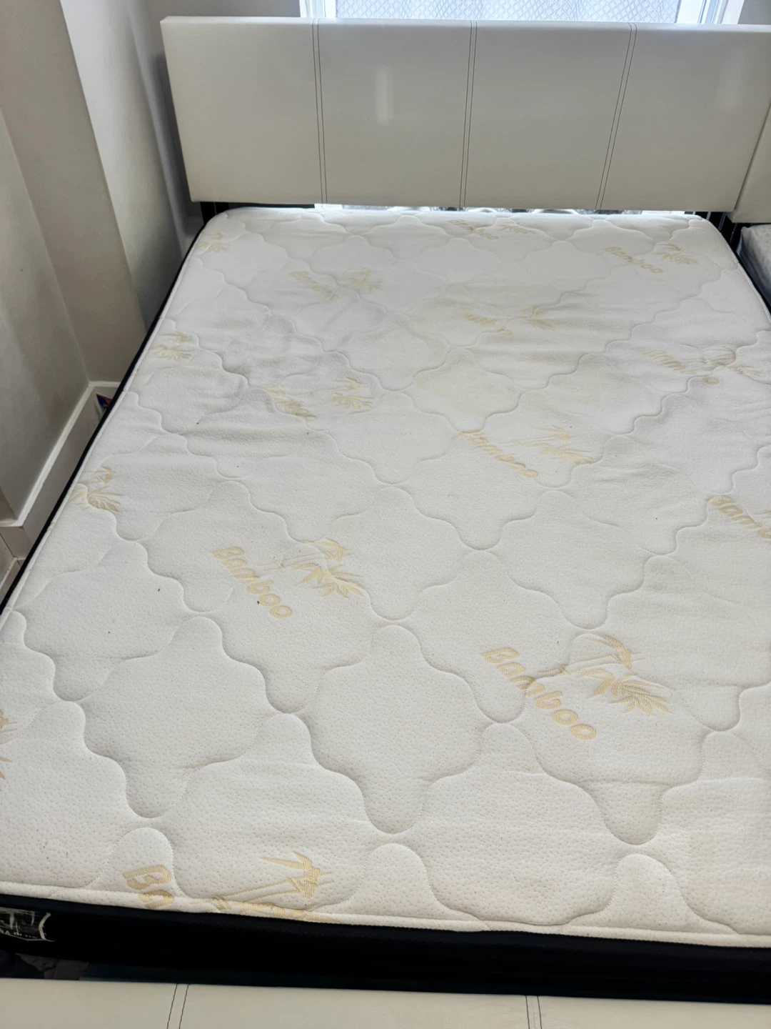Queen Size Mattress with Bamboo Cover - photo 3