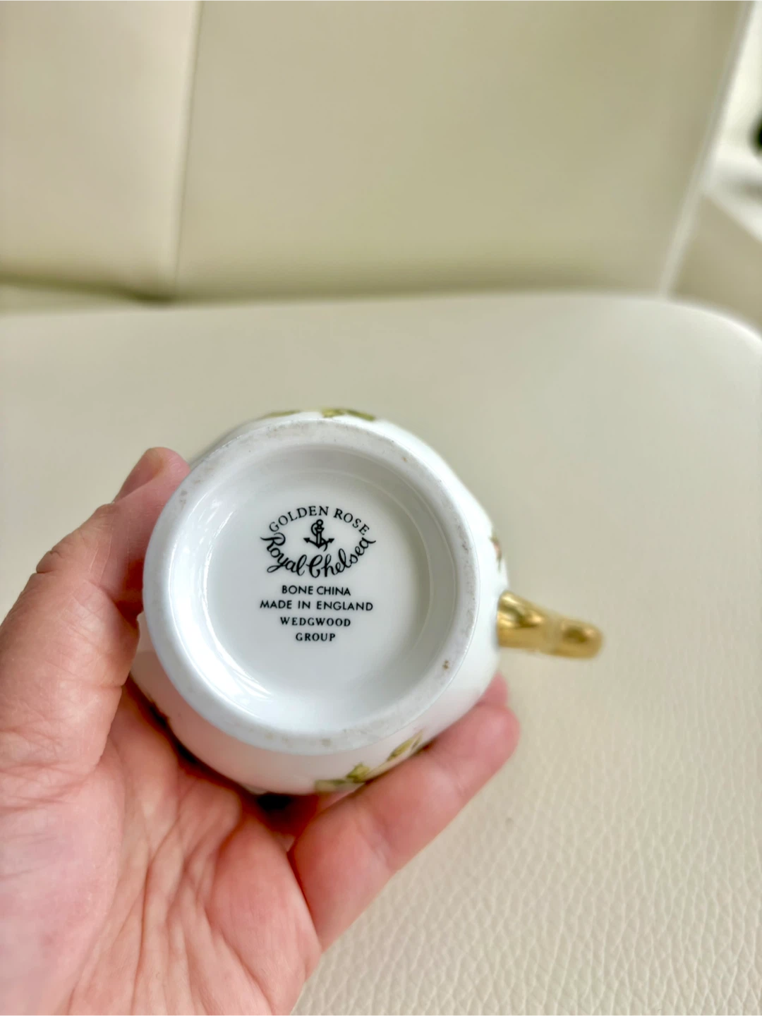 Royal Chelsea Golden Rose Creamer - photo 3