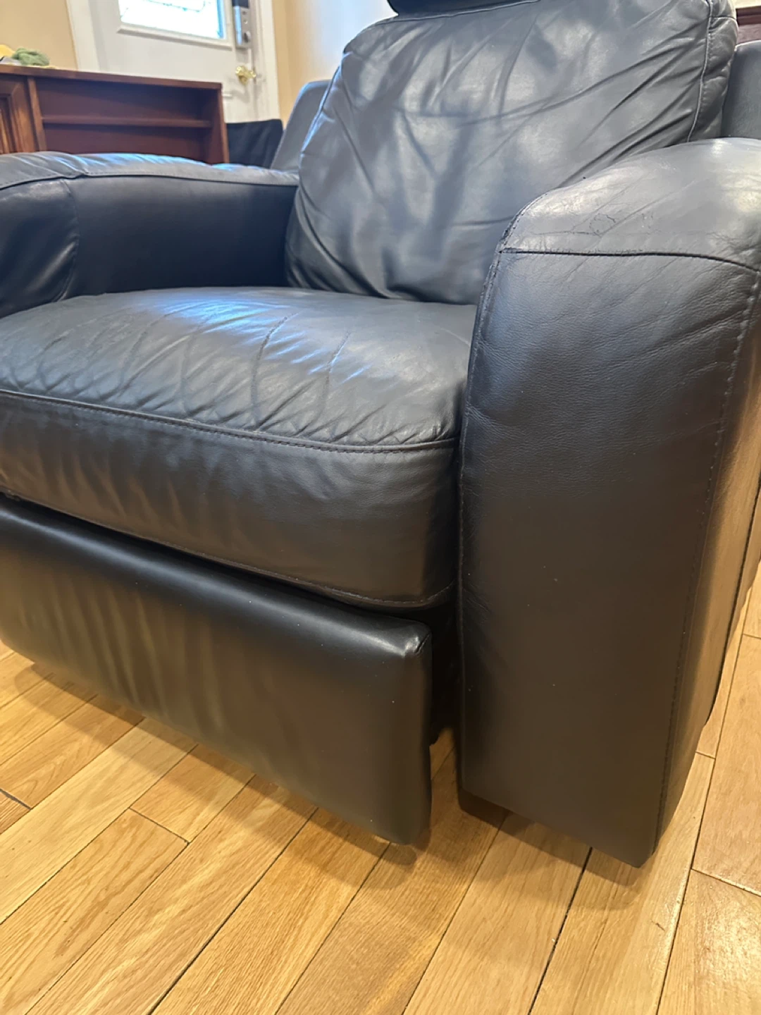 Palliser Flex Leather Armchair Recliner (CAN DELIVER) - photo 5