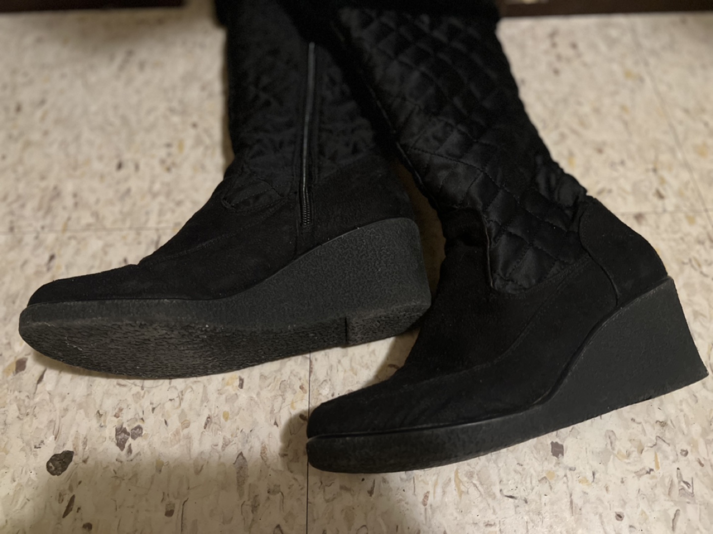 Black Quilted Wedge Boots-size 8 - photo 3