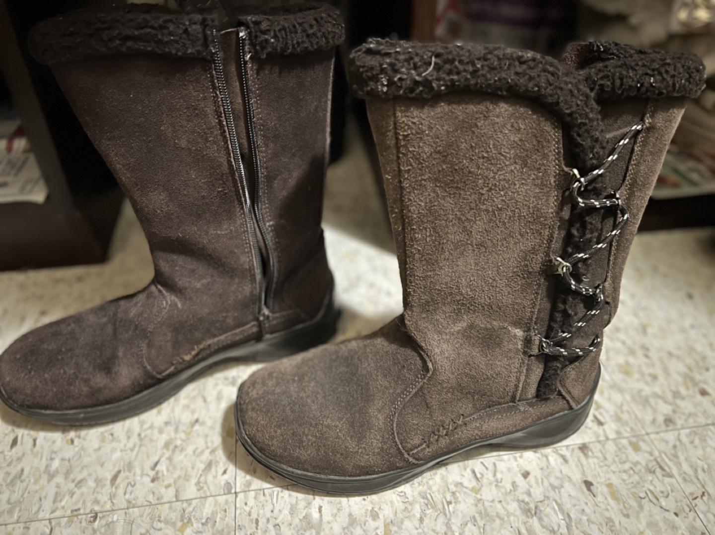 Brown Suede Boots with nice Trim-Size 7.5 - photo 2