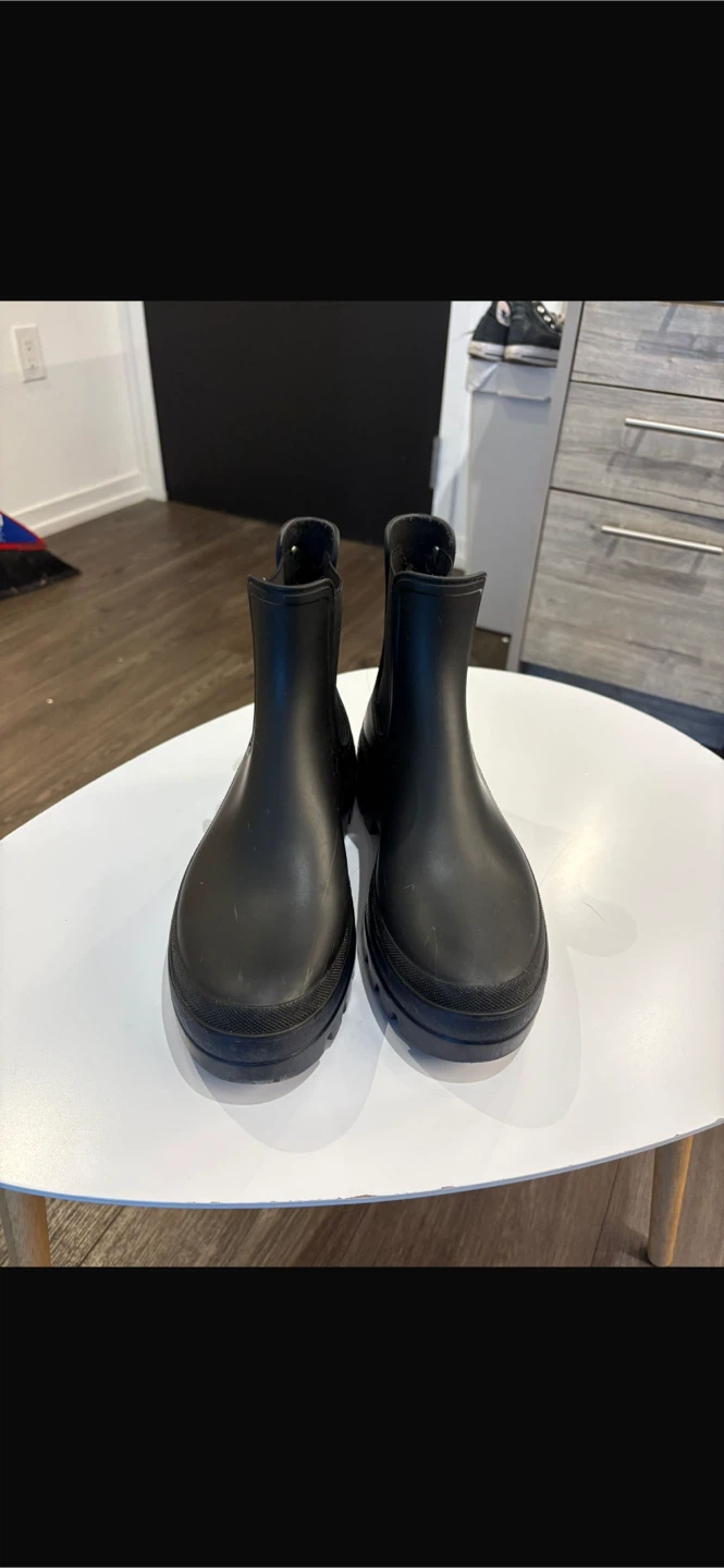 Black Waterproof Boots  US 9