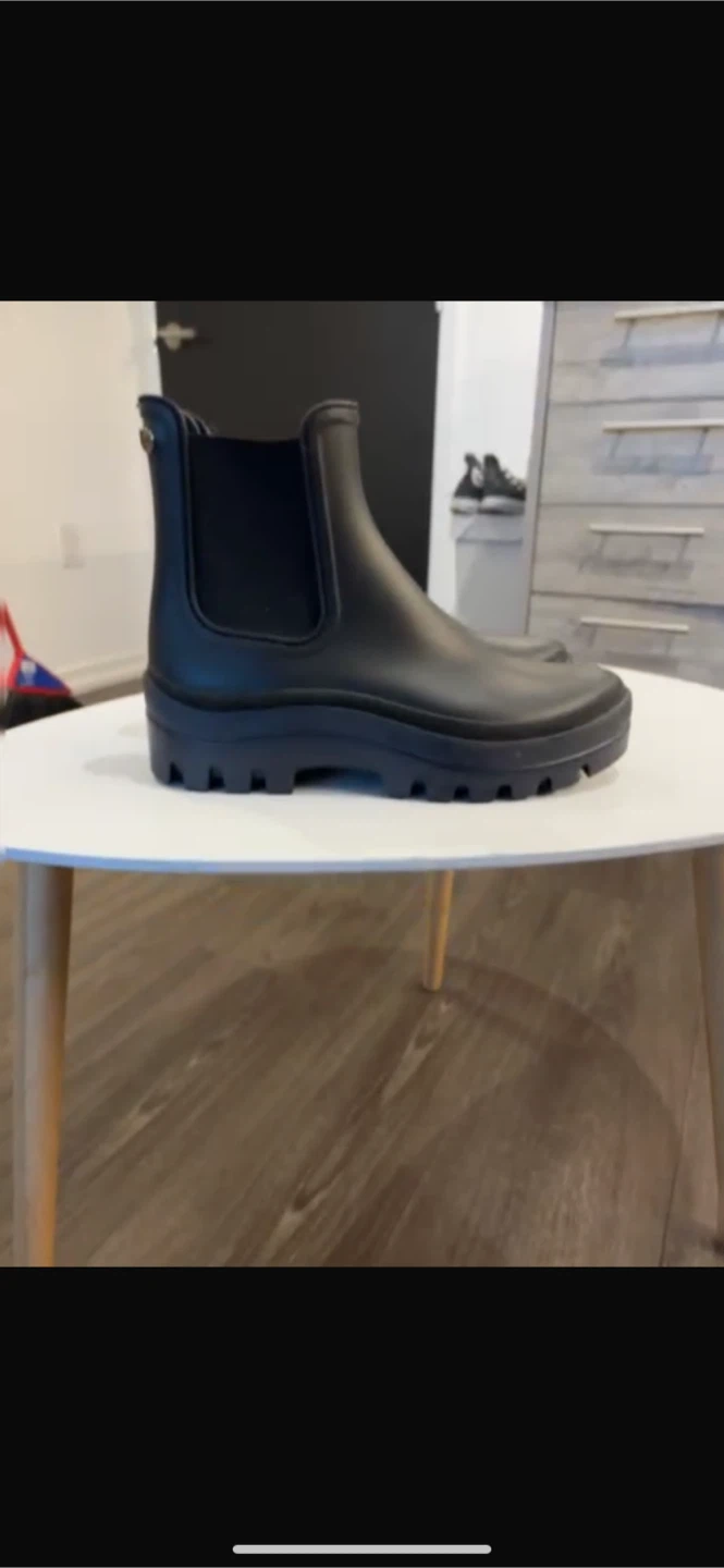 Black Waterproof Boots  US 9 - photo 2