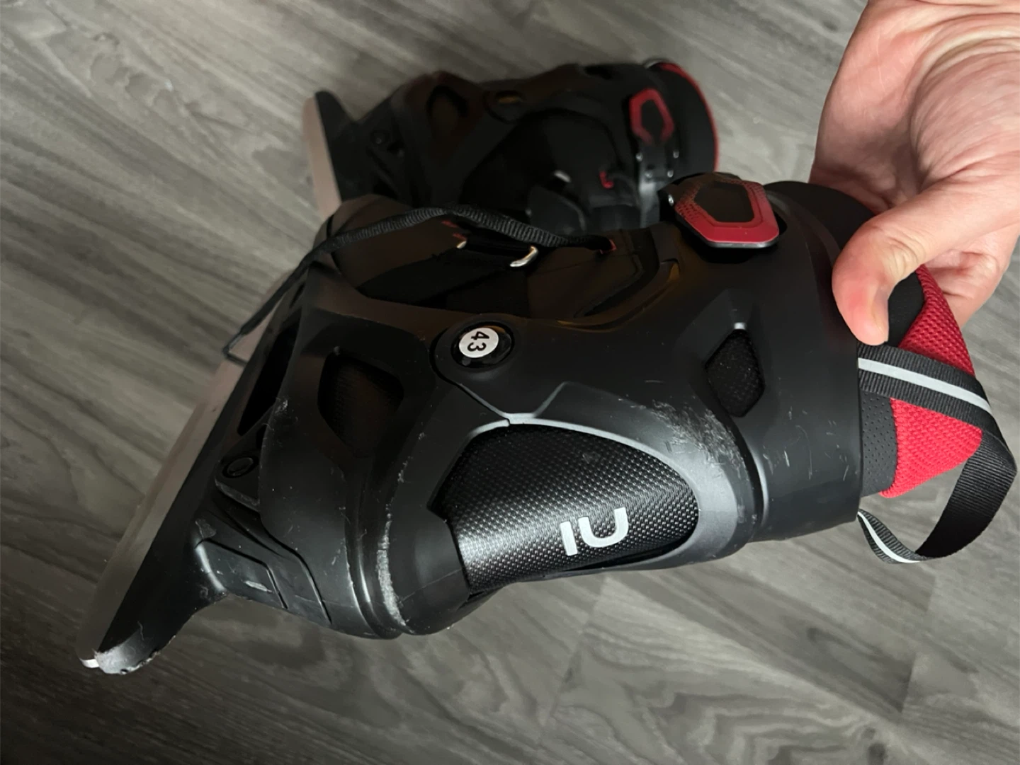 Black Ice Skates - Size 43 - photo 4