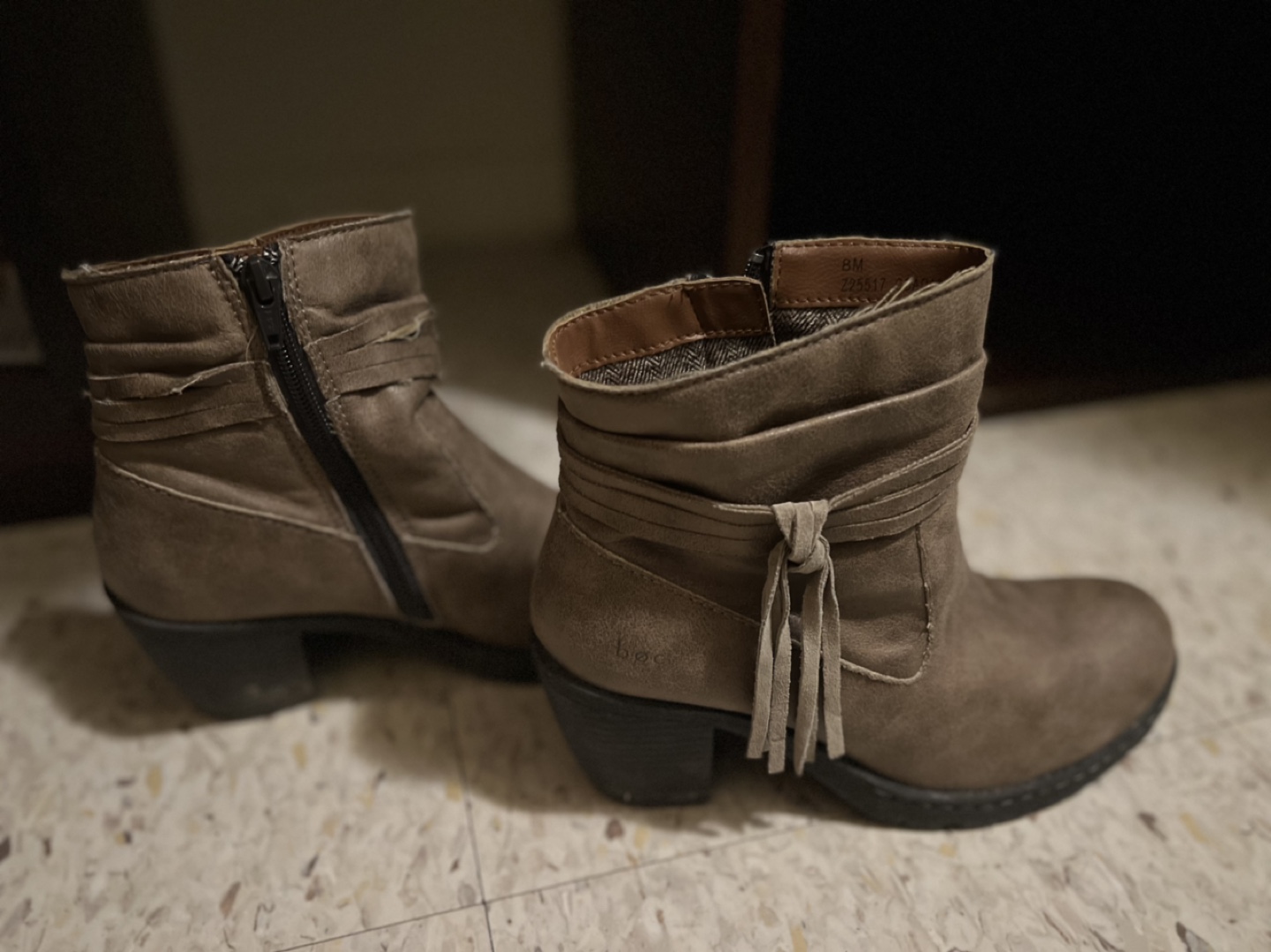 B.O.C. Women's Ankle Boots Taupe Size 8M - photo 2