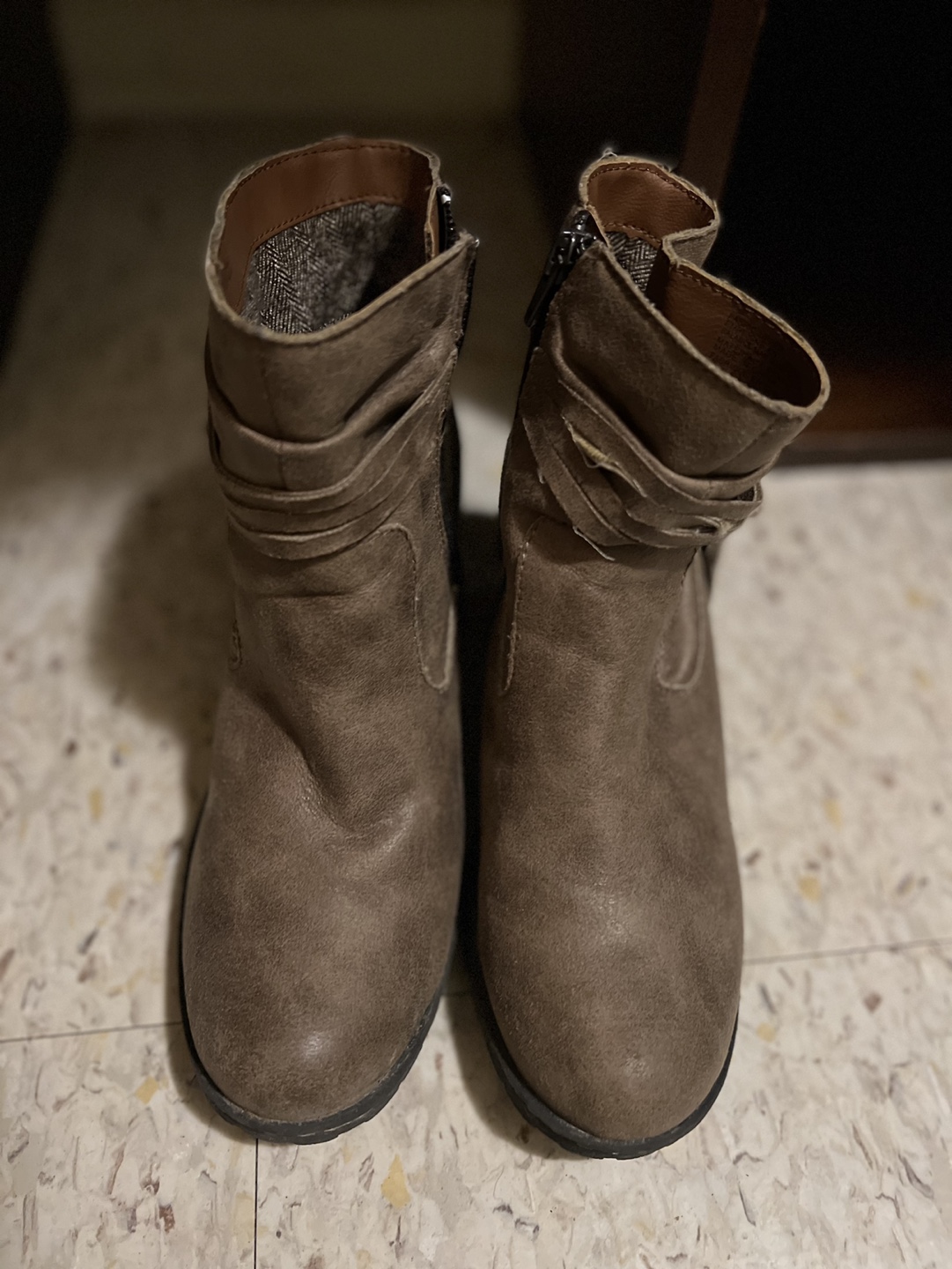 B.O.C. Women's Ankle Boots Taupe Size 8M