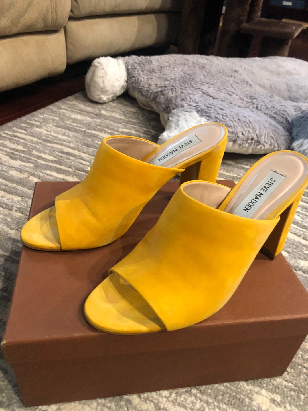 Steve Madden Yellow Suede Block Heel Mules - photo 3