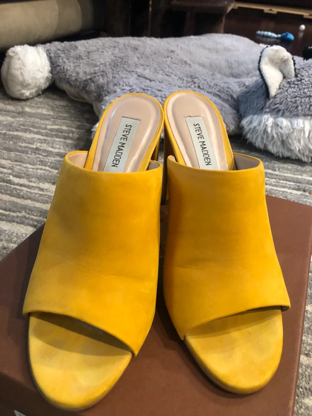 Steve Madden Yellow Suede Block Heel Mules - photo 2