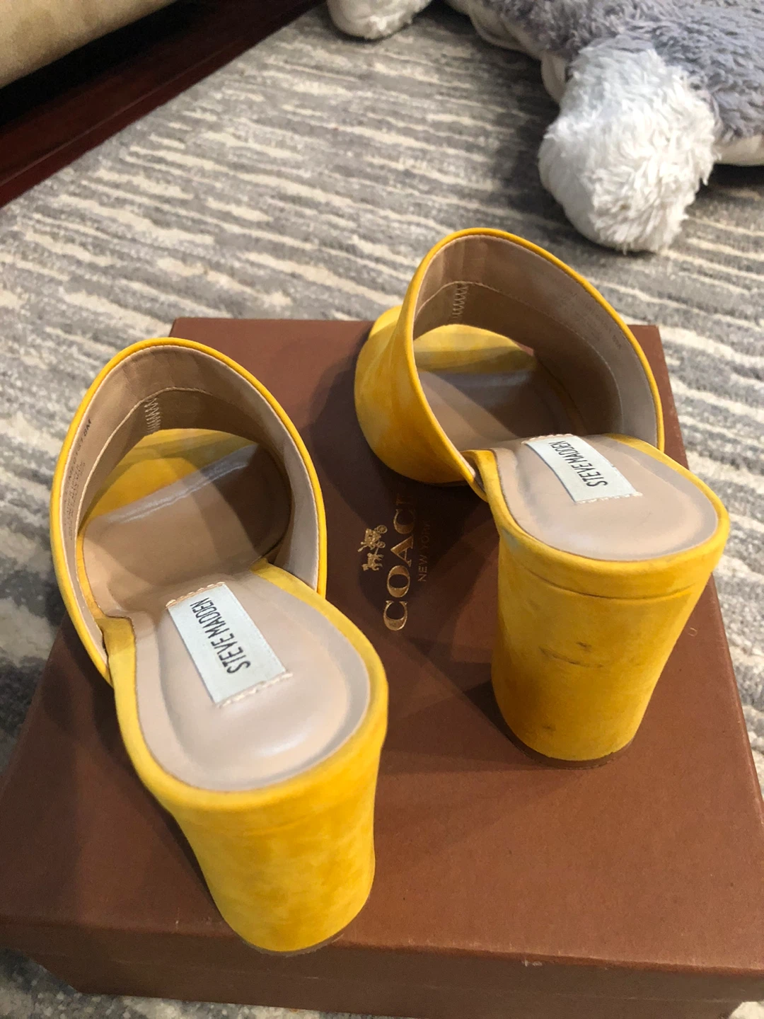 Steve Madden Yellow Suede Block Heel Mules - photo 4