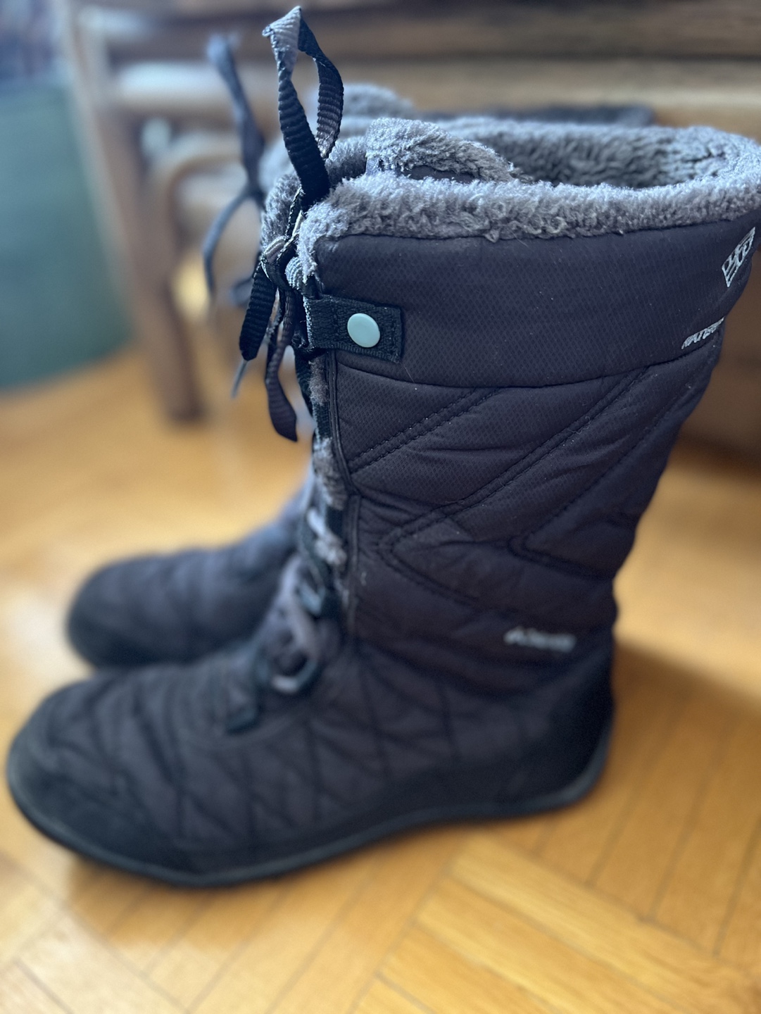 Columbia Women's Winter Boots-size 6.5/7 - photo 2