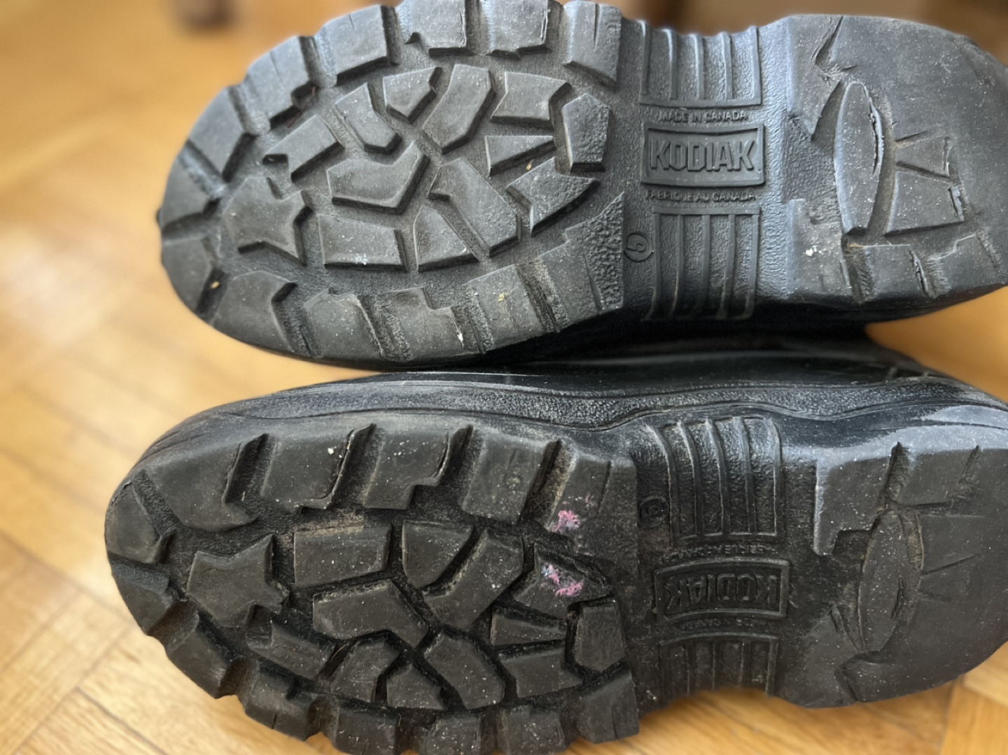 Grizzly by Kodiak Winter Boots-size 5/6 - photo 3