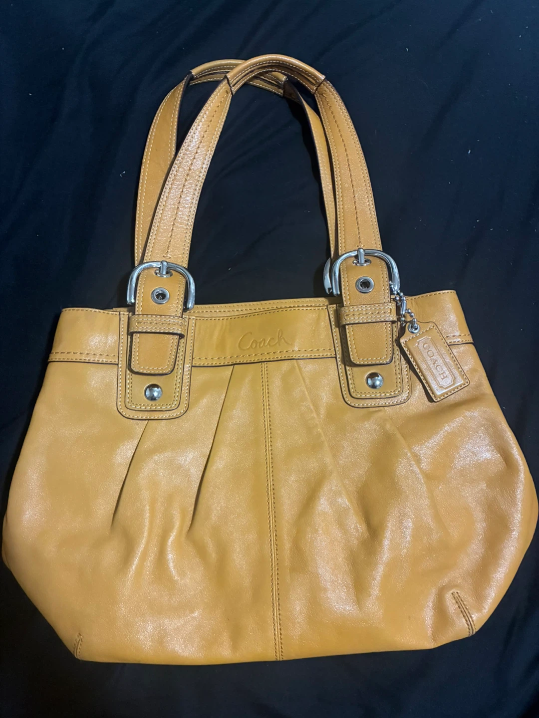 2000s Coach Soho Pleated Leather Shoulder Bag