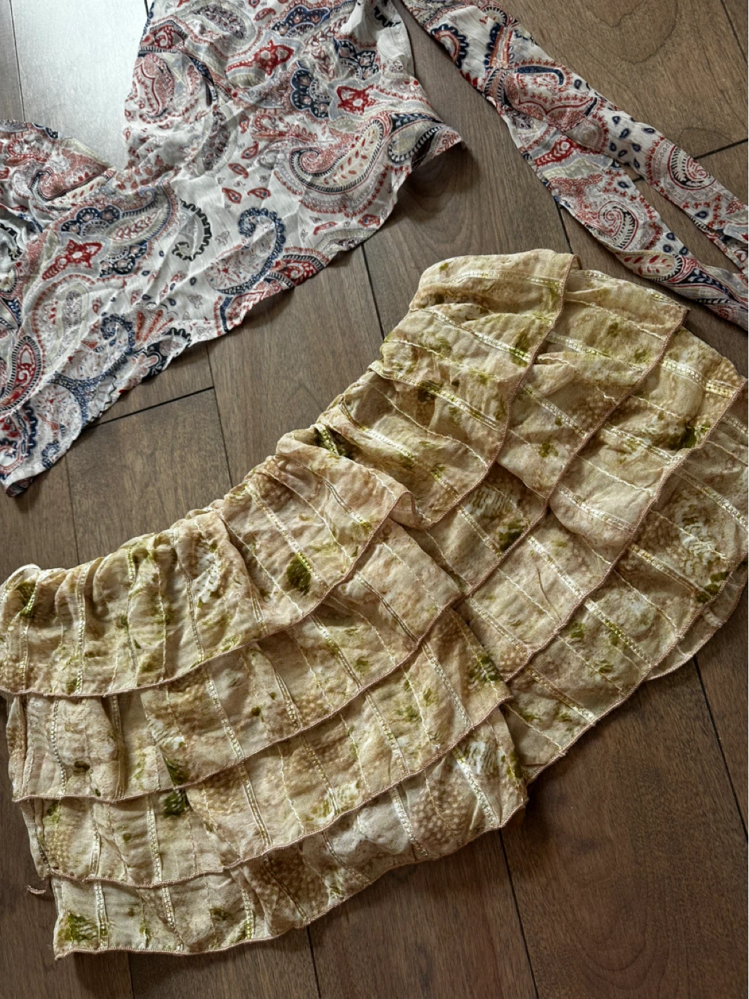 Missguided Paisley Print Crop Top and Ruffled Shorts Set - photo 2