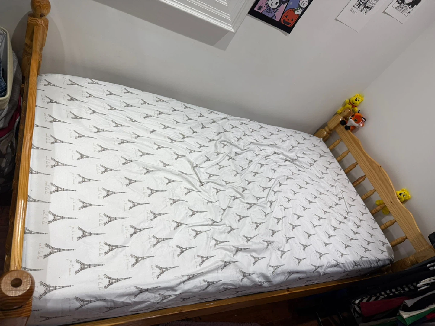FREE ‼️ two single beds