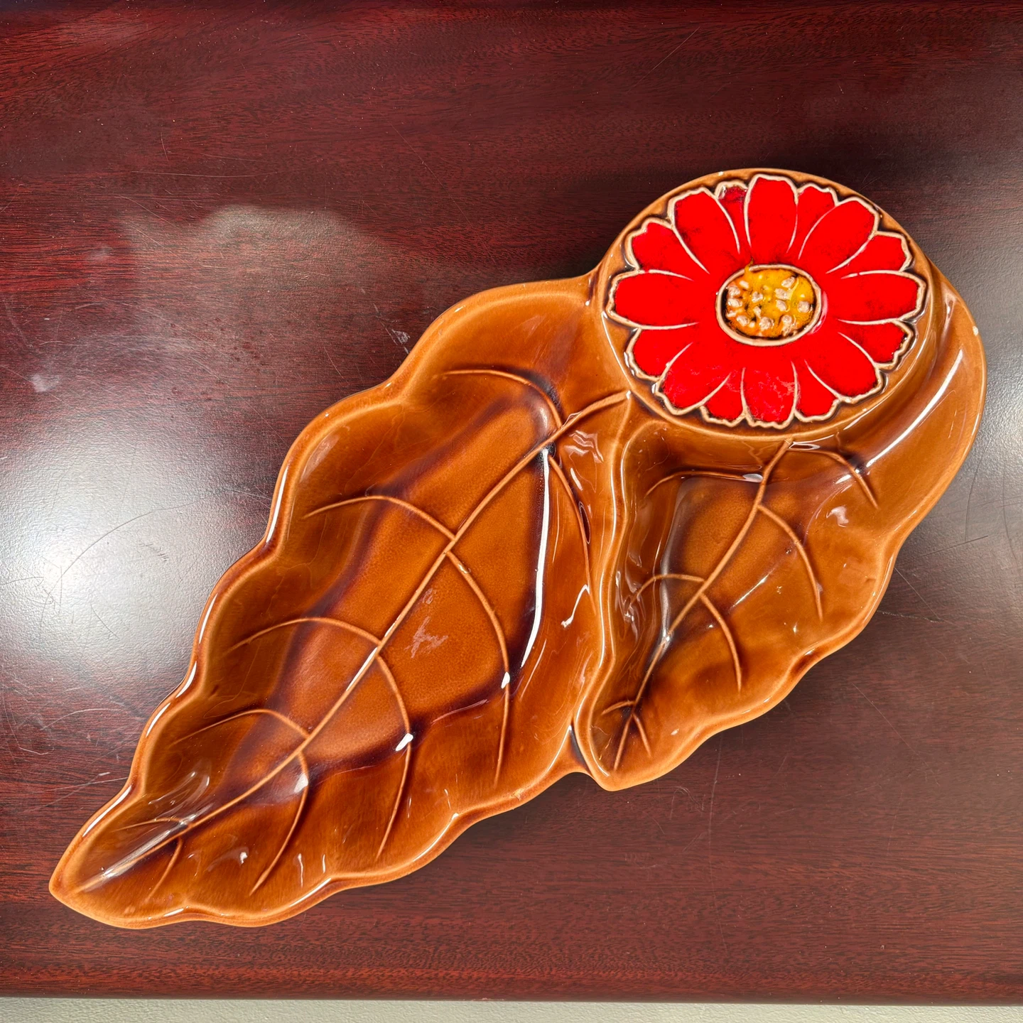 MCM Ceramic Leaf-Shaped Serving Dish with Flower - photo 2