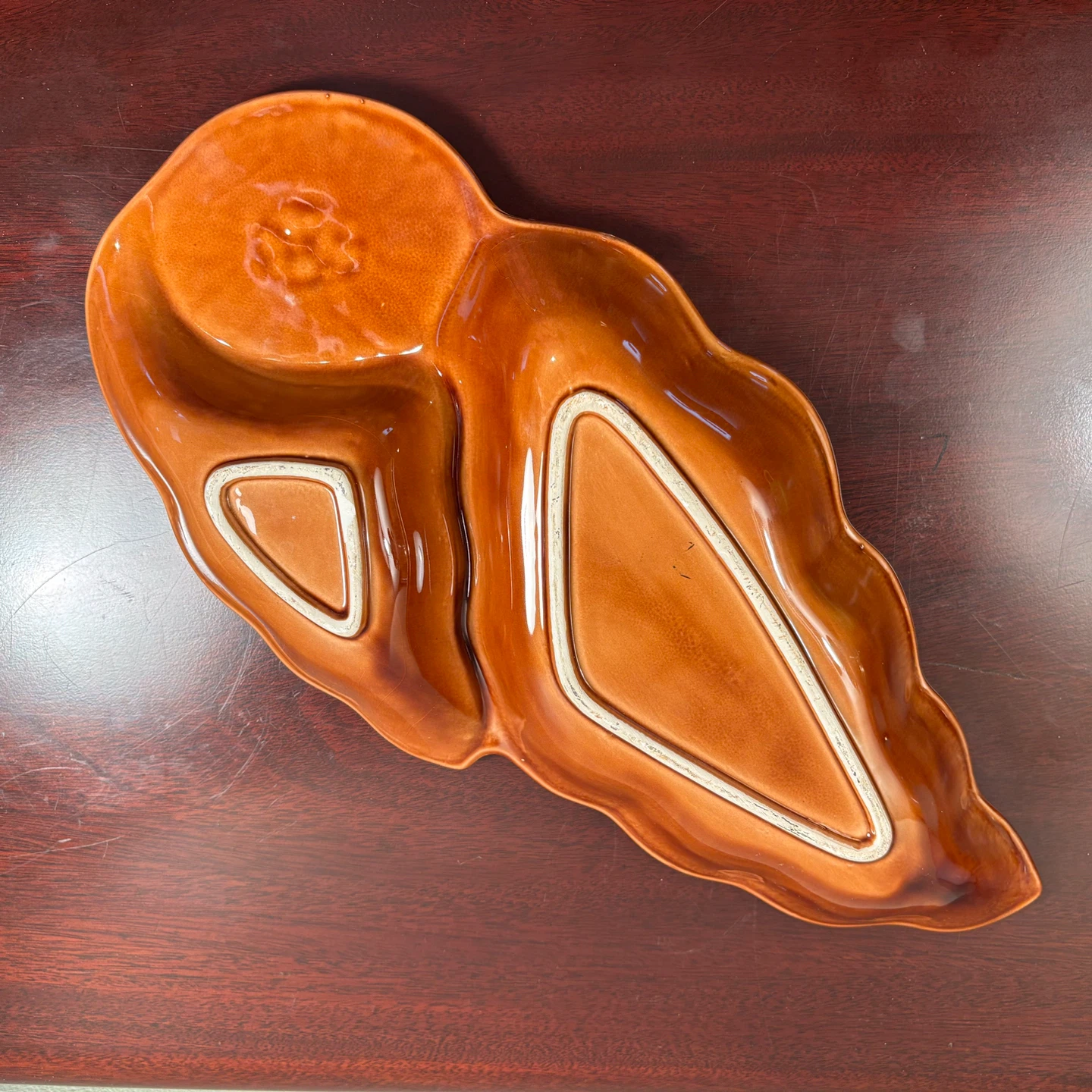 MCM Ceramic Leaf-Shaped Serving Dish with Flower - photo 3