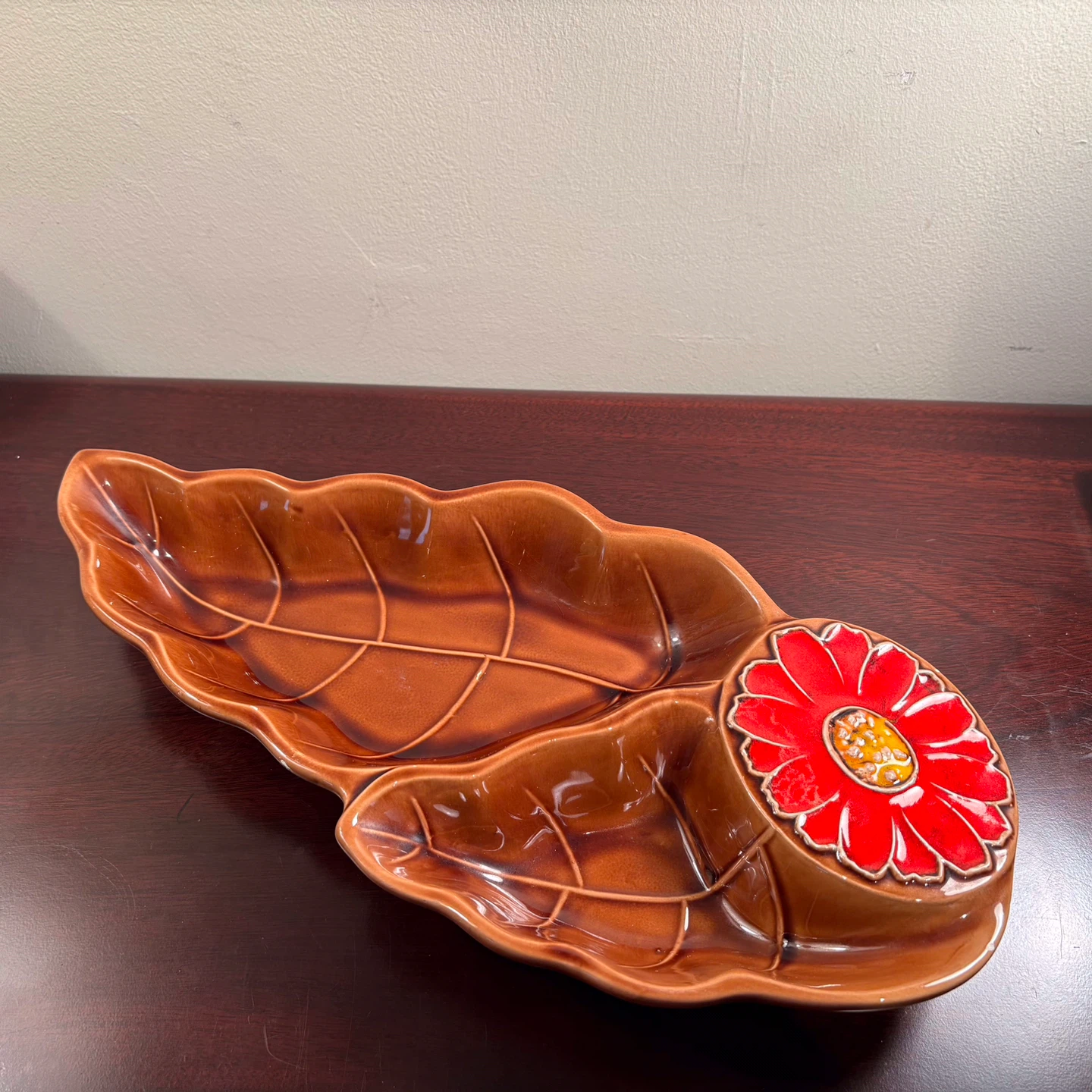 MCM Ceramic Leaf-Shaped Serving Dish with Flower - photo 5