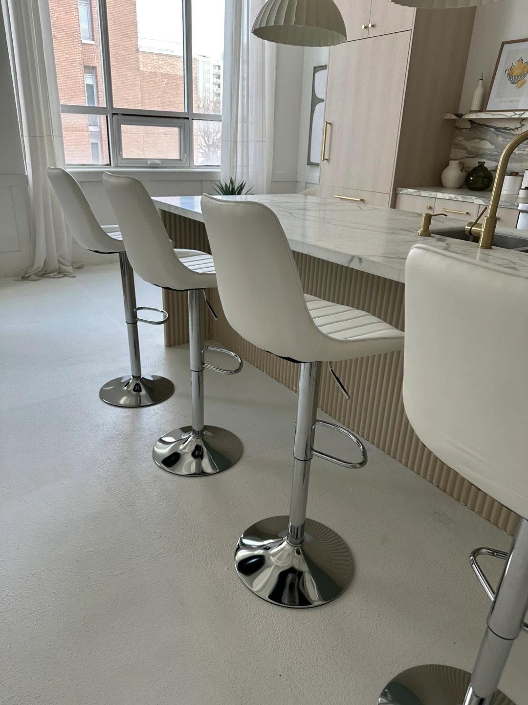 4 White Adjustable Bar Stools - photo 2