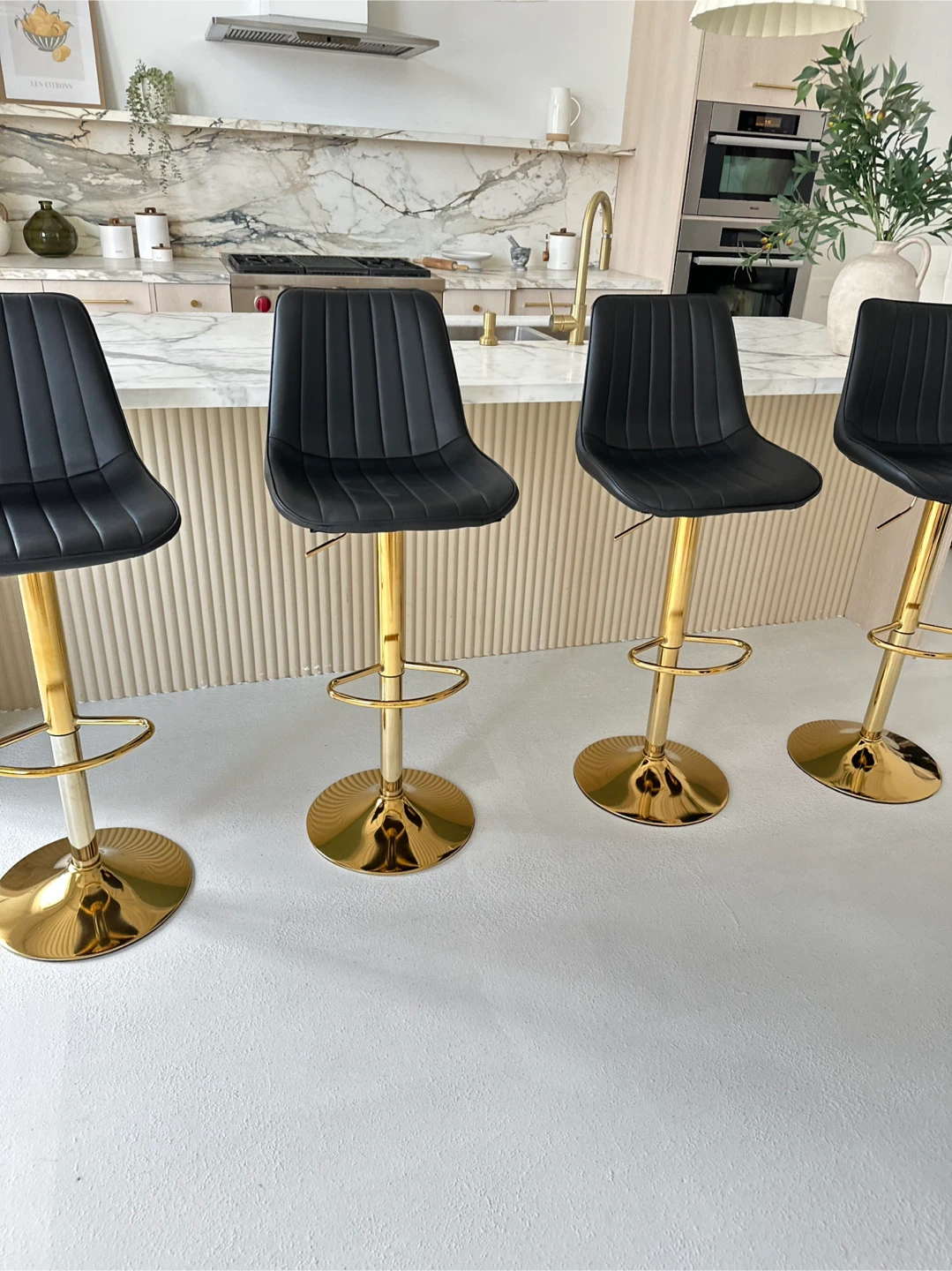 4 Black Bar Stools with Gold Base - photo 2
