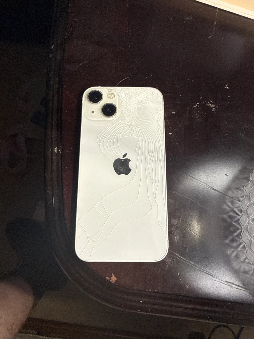 Apple iPhone 13 - White - photo 2