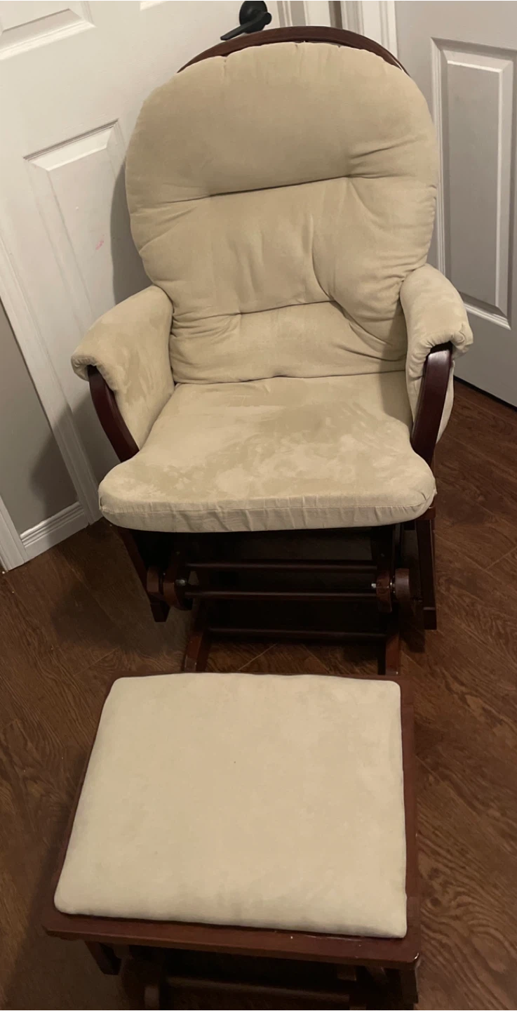 🥕Glider Rocking Chair with Ottoman🥕