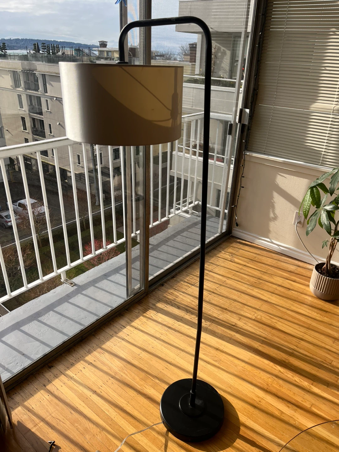 Black Arc Floor Lamp with Beige Drum Shade