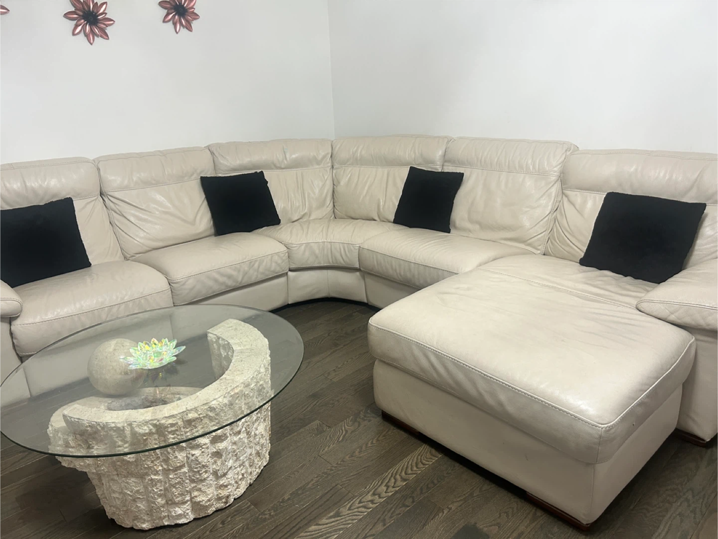 Living room sofa and coffee and side tables set - photo 2