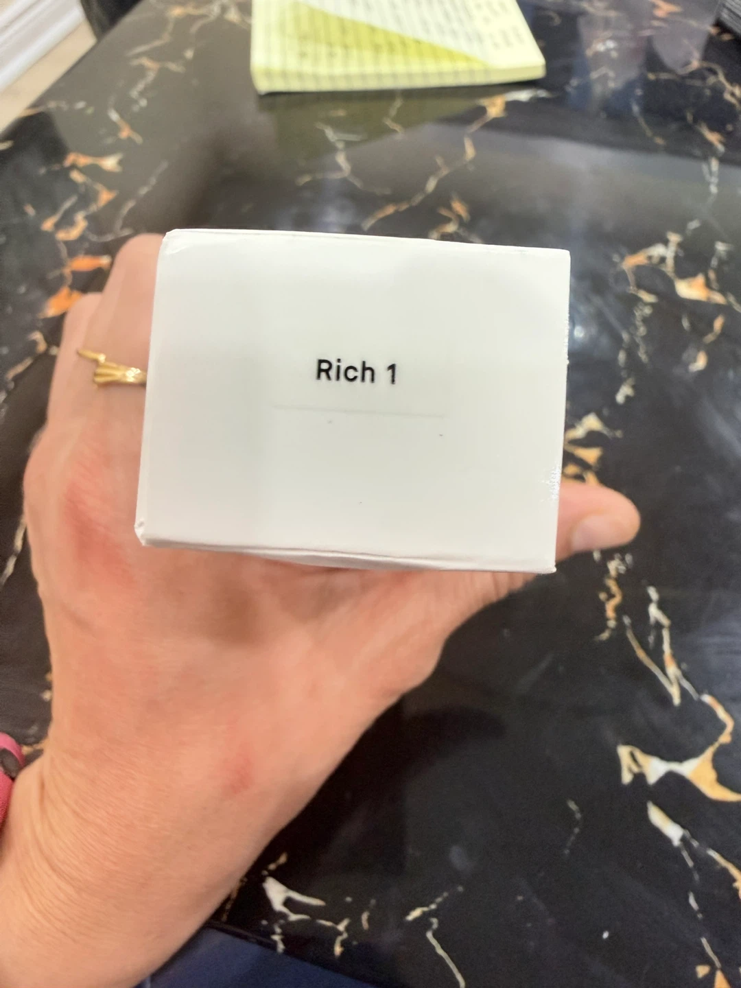 Bobbi Brown Vitamin Enriched Skin Tint SPF 15 - Rich 1 - photo 3