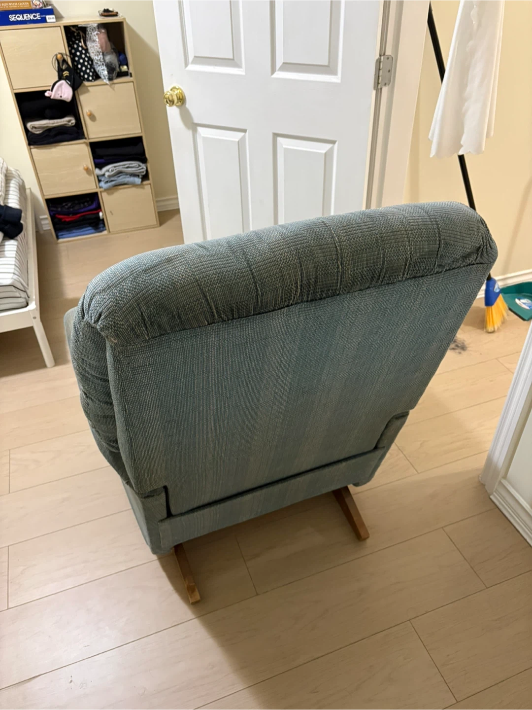Recliner Chair - photo 4