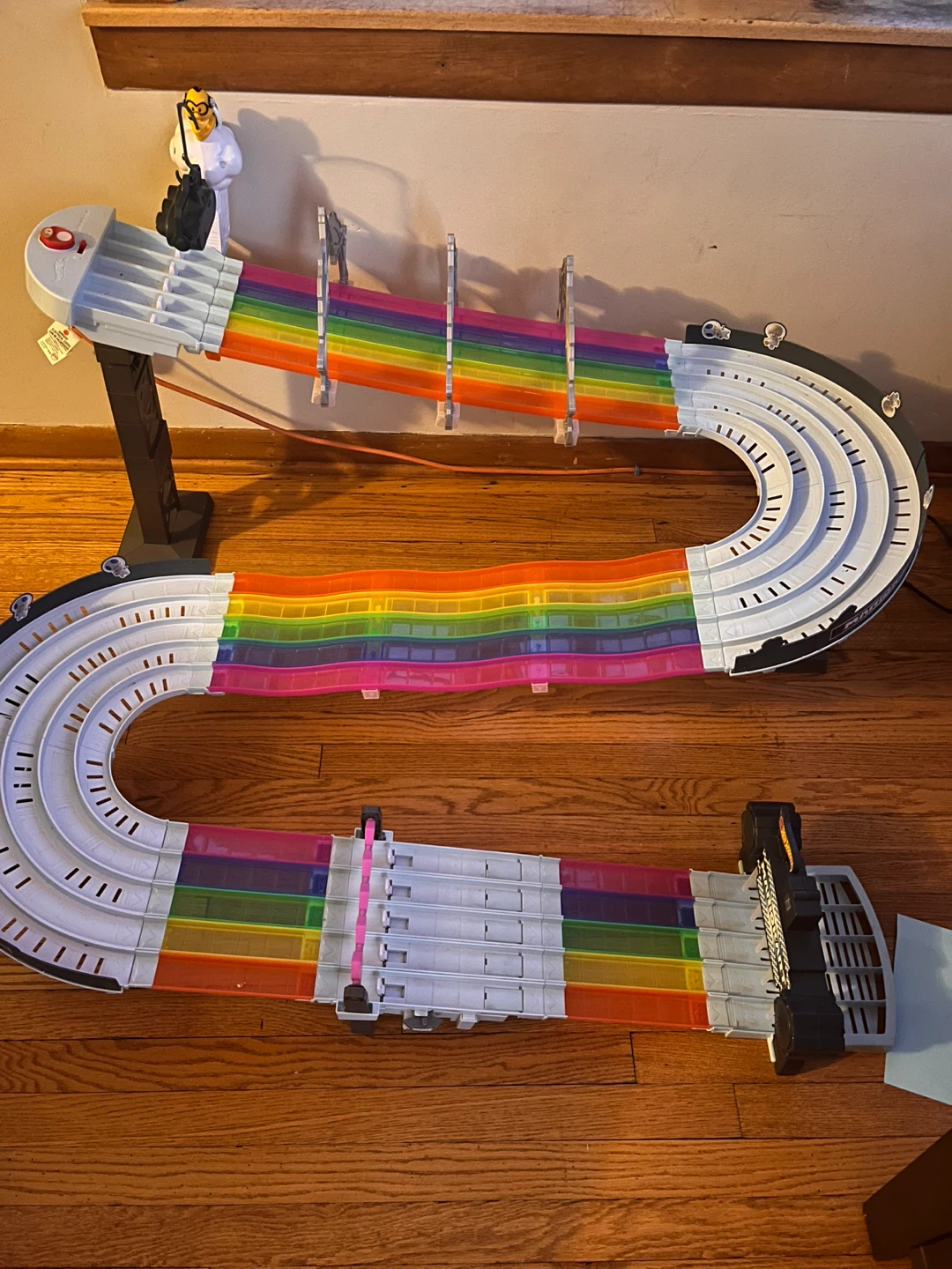 Hot Wheels Mario Kart Rainbow Road Track Set - photo 4