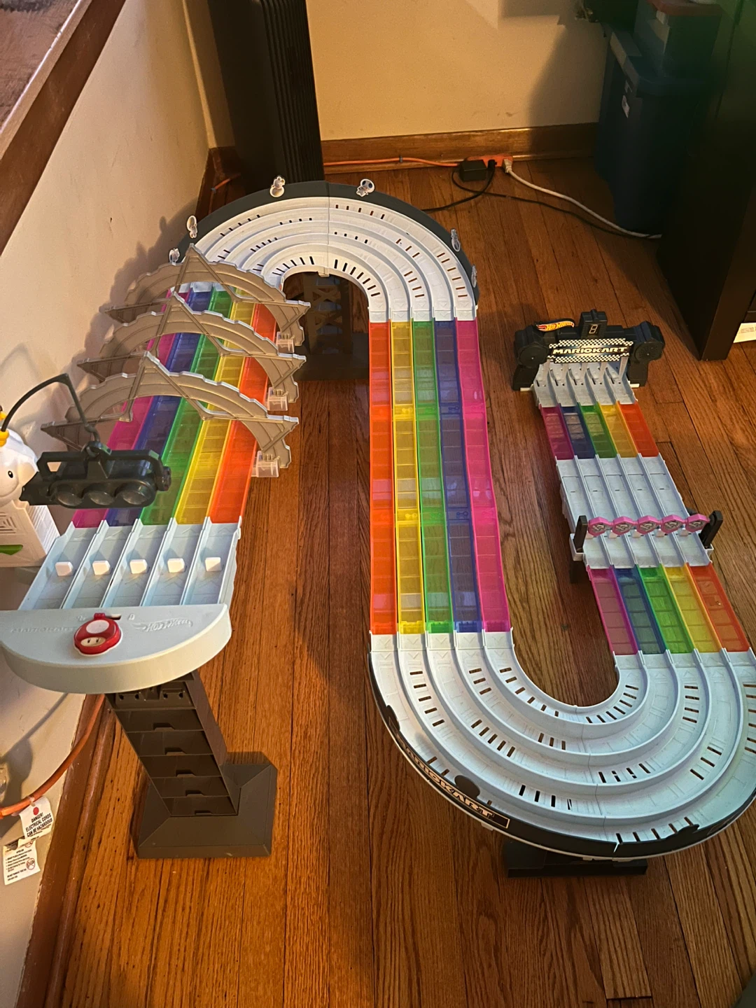 Hot Wheels Mario Kart Rainbow Road Track Set - photo 2