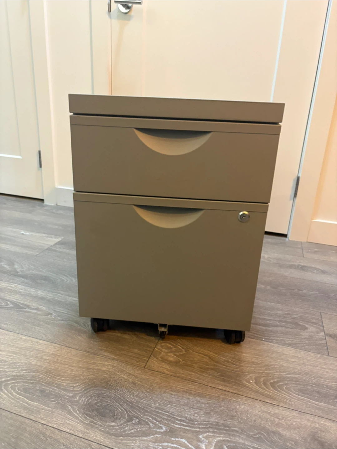 2-Drawer Mobile Filing Cabinet