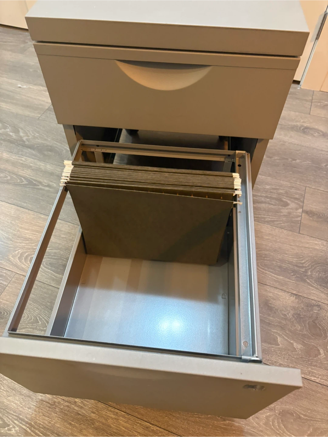 2-Drawer Mobile Filing Cabinet - photo 5