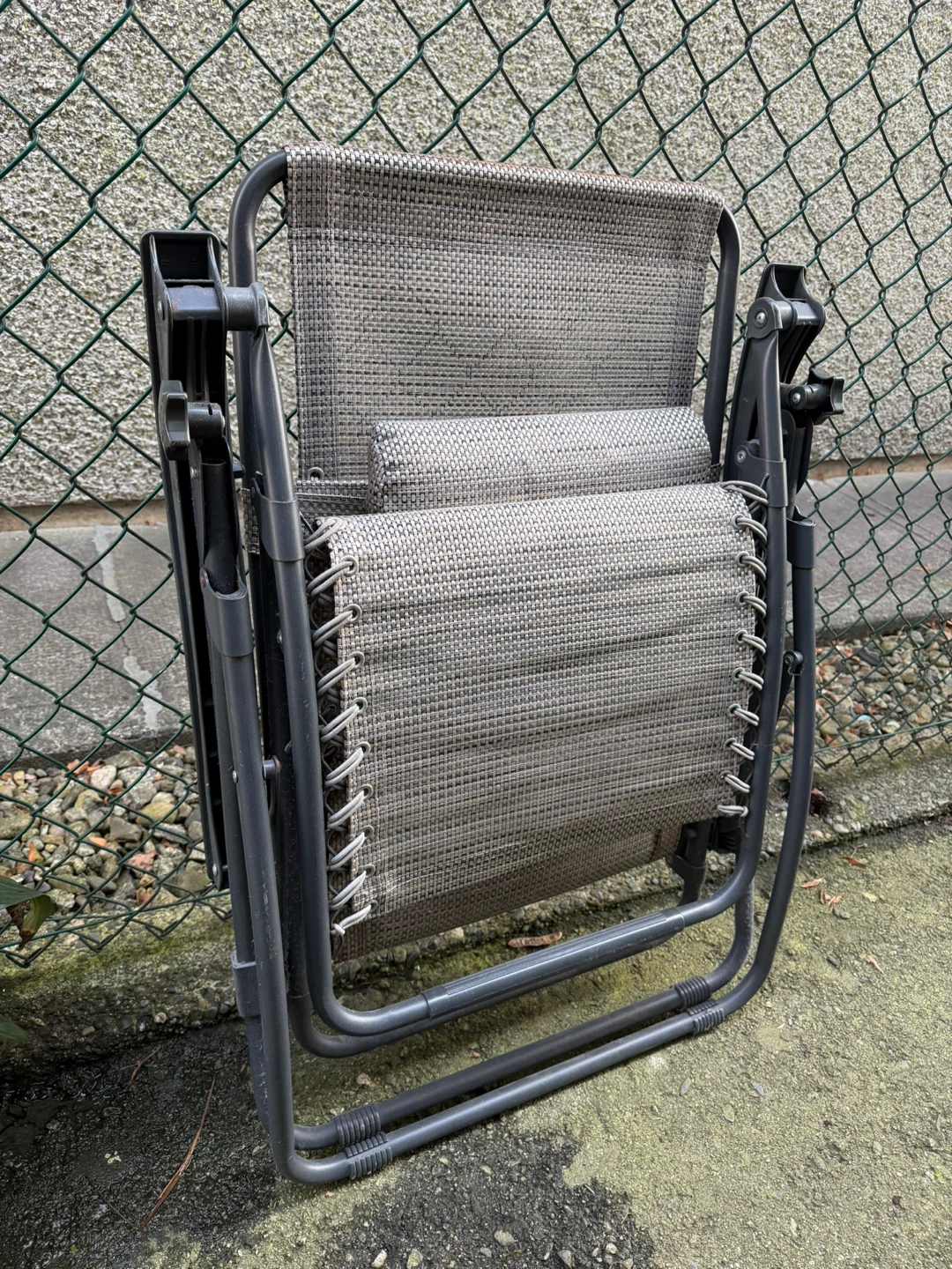 Grey Folding Lounger Chair with Headrest - photo 3