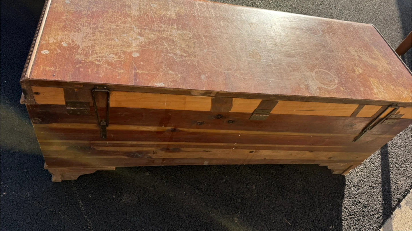 Vintage Cedar Hope Chest Trunk - photo 5