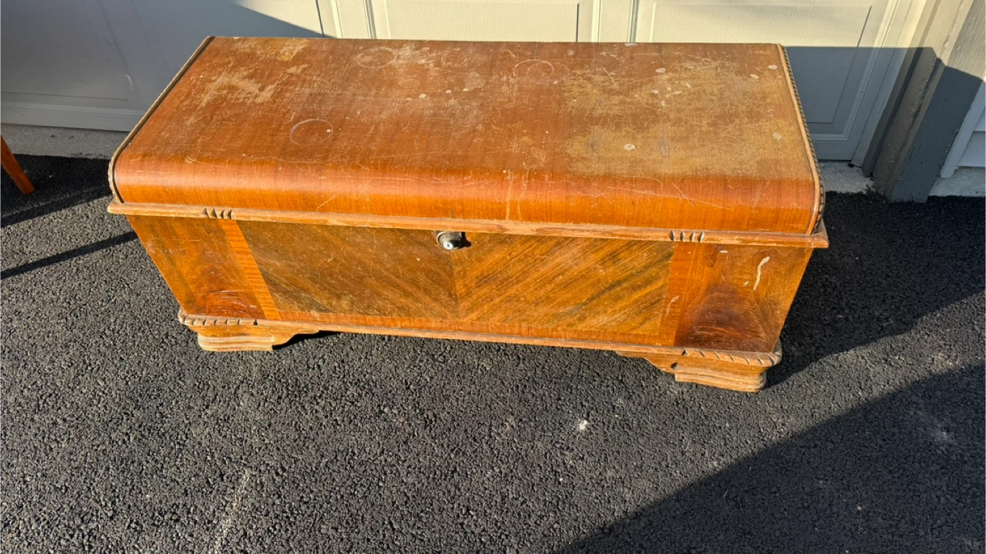 Vintage Cedar Hope Chest Trunk - photo 2