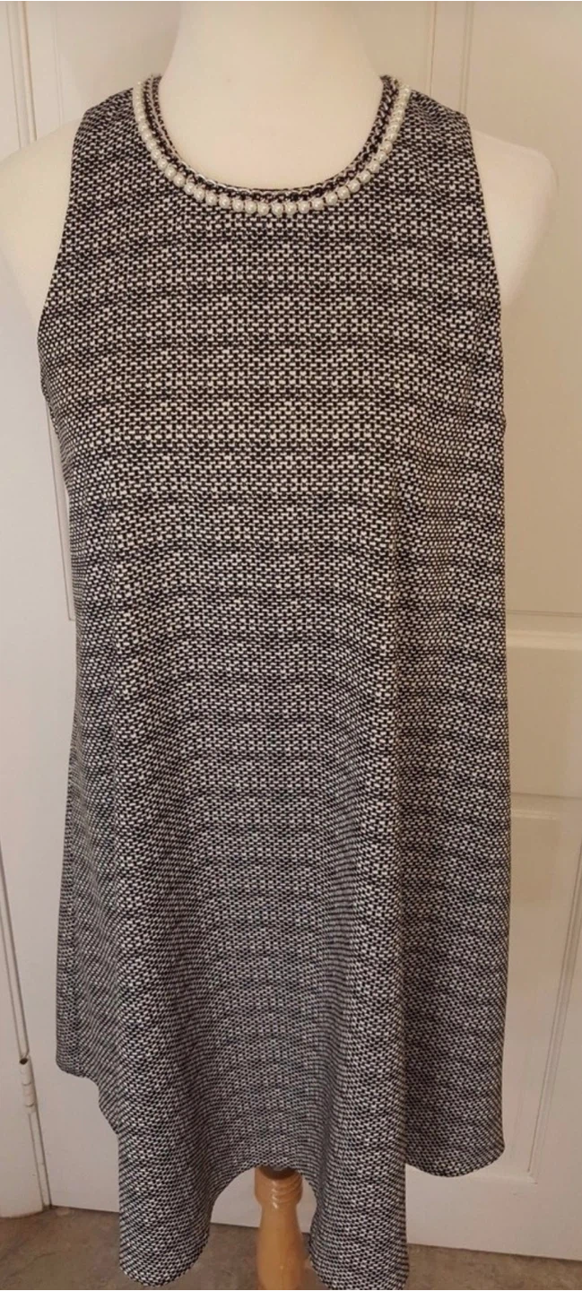 Karl Lagerfeld Paris Sleeveless Dress Size 8 - photo 3