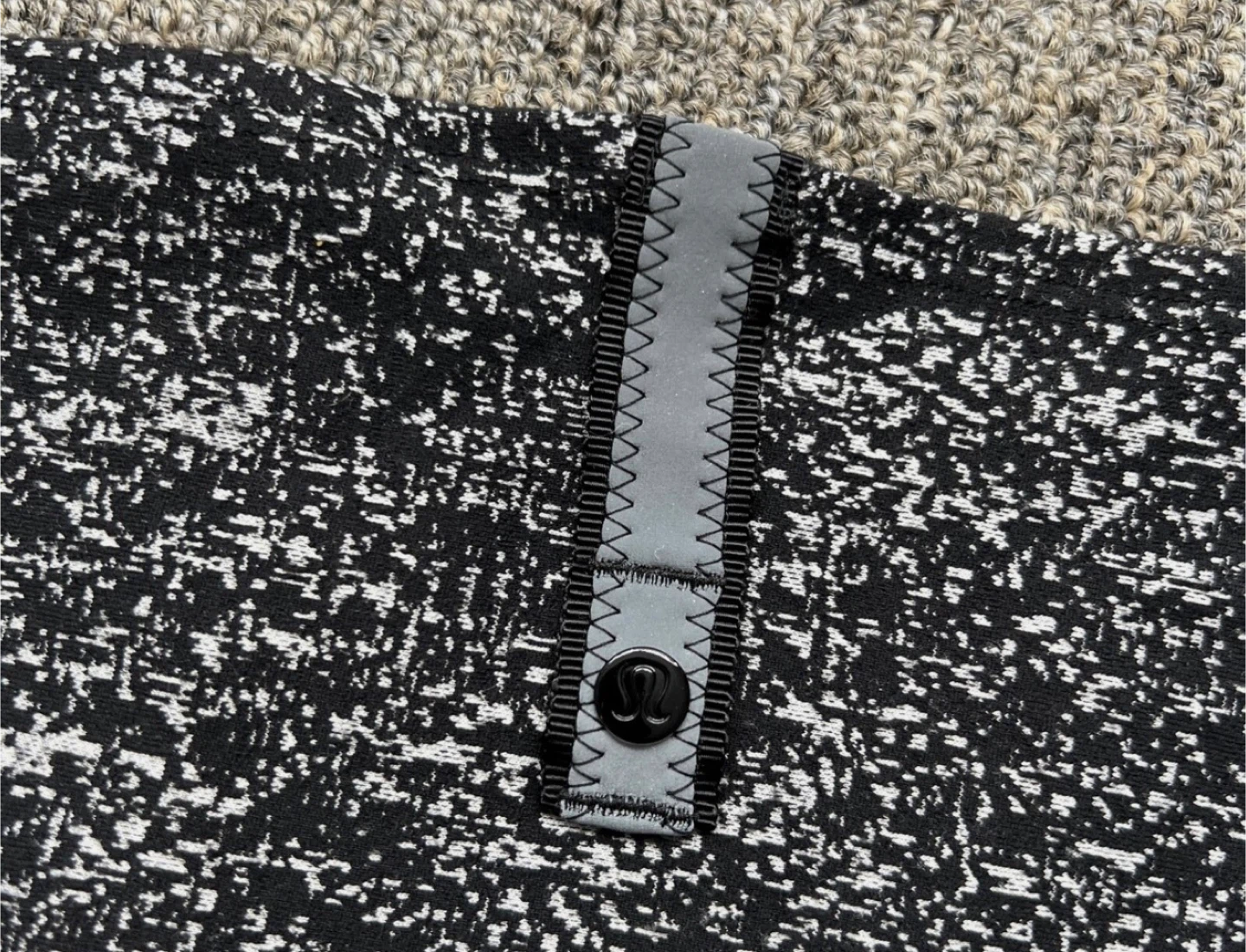Lululemon Poncho Wrap - photo 2