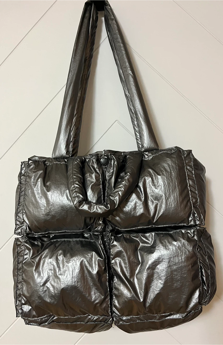 NOIZE Puffer Tote Bag - Metallic Silver