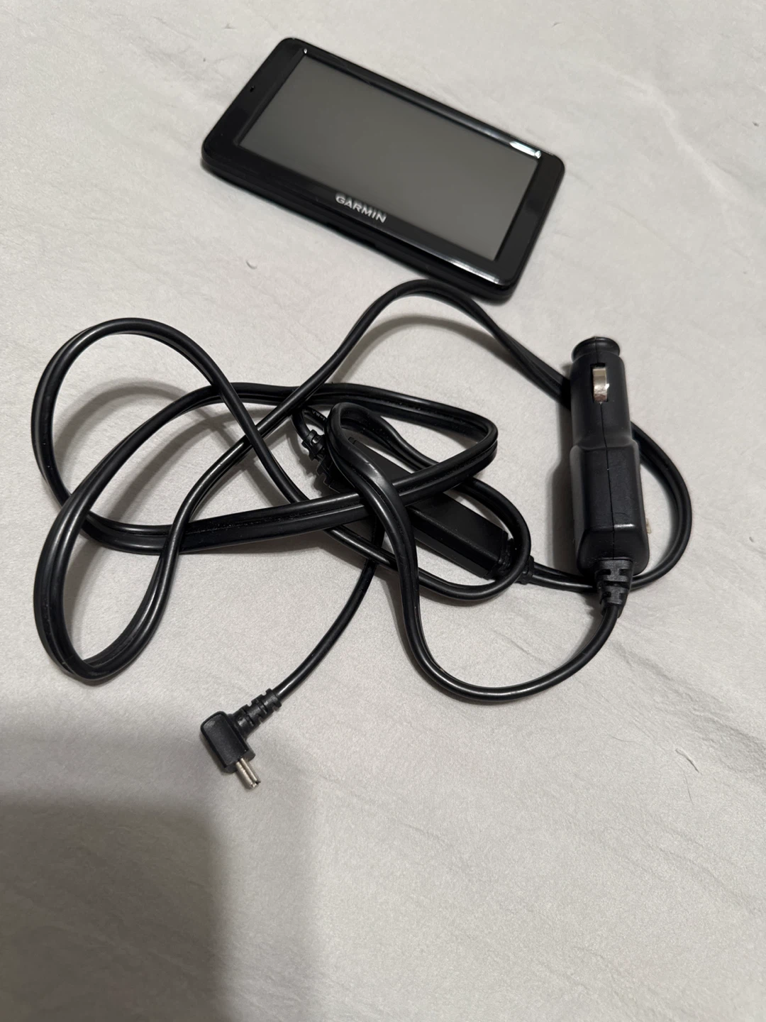 Garmin GPS Navigation Device with Car Charger & Mount - photo 2