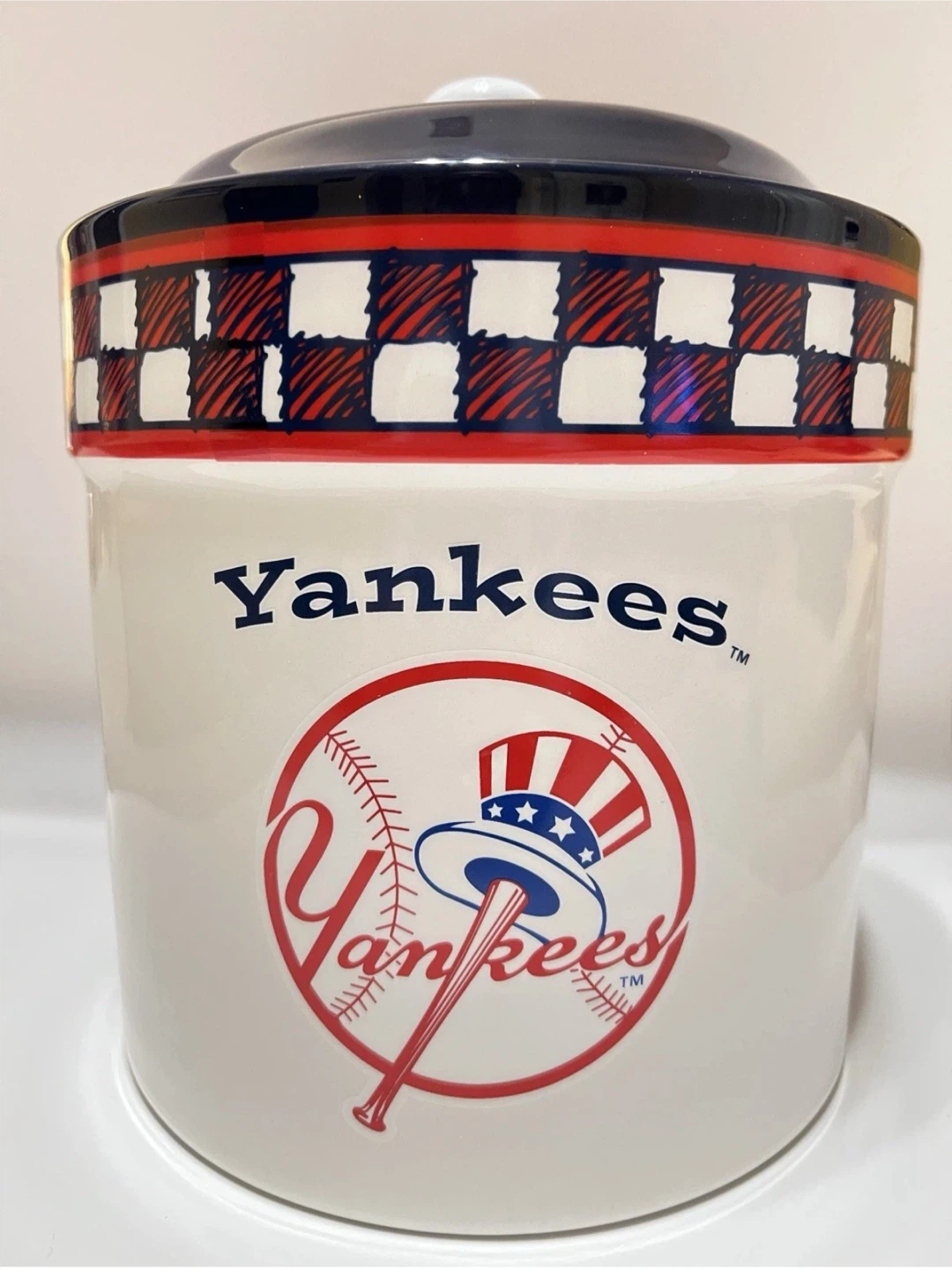 NEW New York Yankees Ceramic Cookie Jar