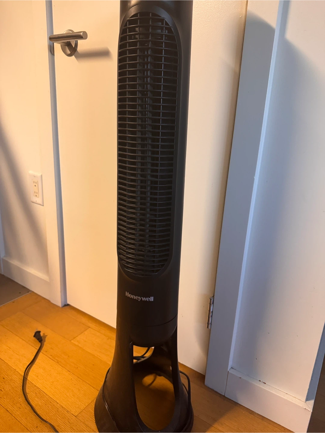 🥕Honeywell Black Tower Fan