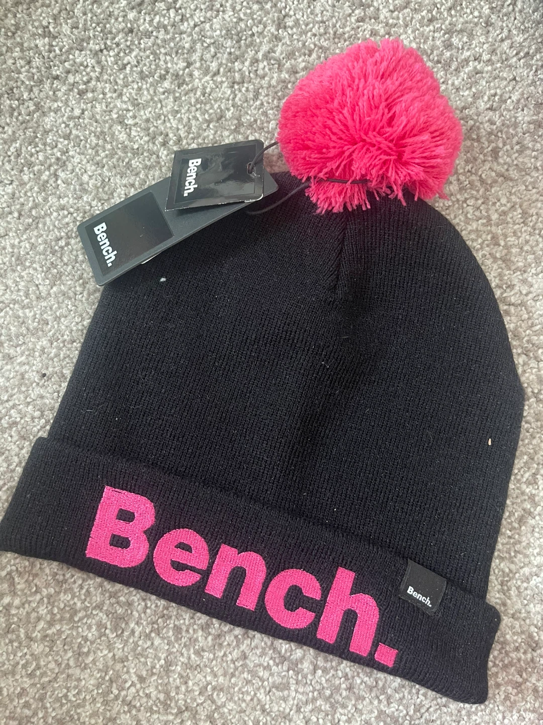Bench Beanie Hat with Bobble & Thinsulate Gloves 🥕