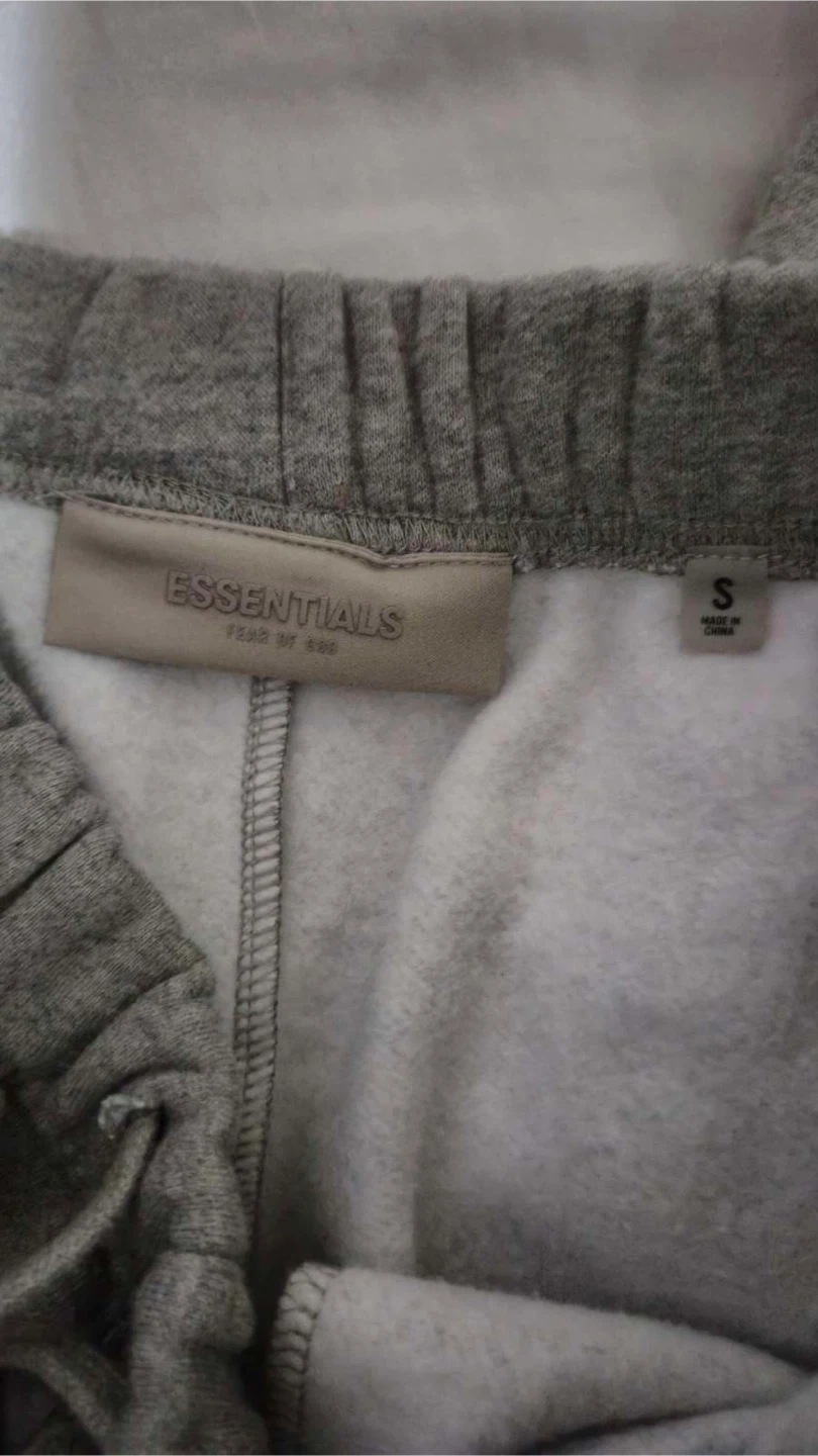 ESSENTIALS Fear of God Grey Sweatpants & Hoodie Set - Size S - photo 2