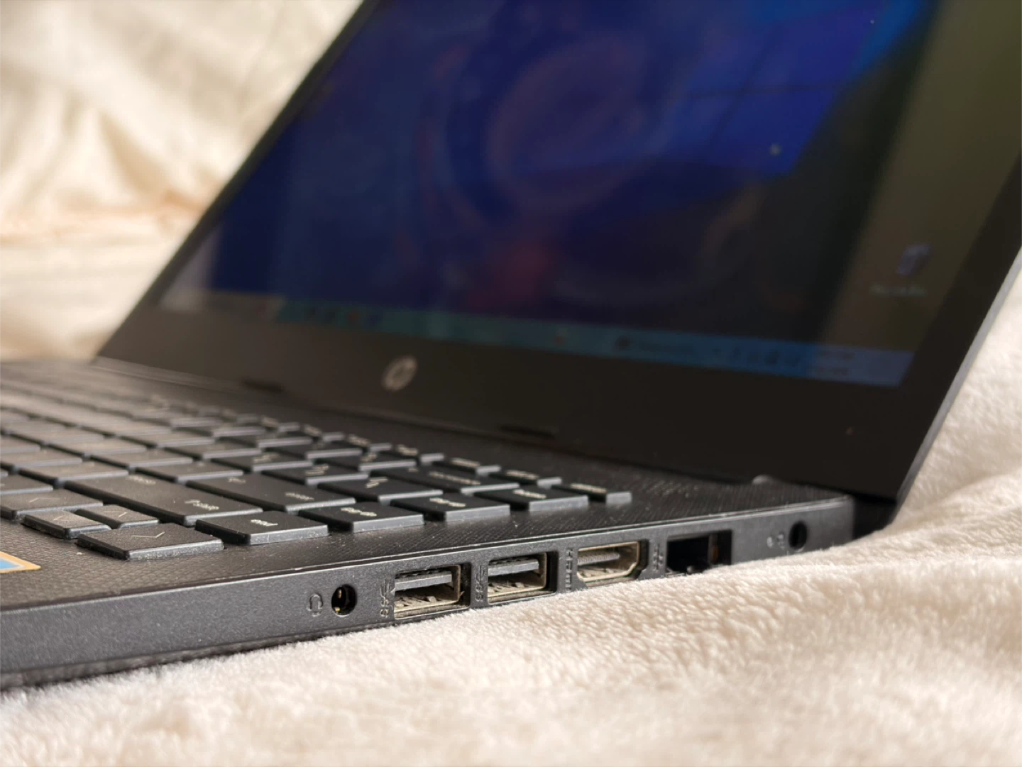HP Pavilion 14 Laptop — Intel Gold / SSD 256GB / Battery 5 hours - photo 4