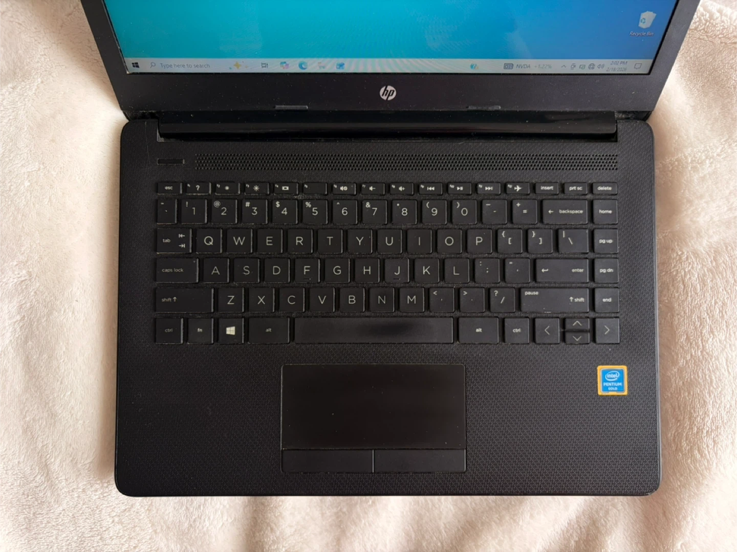 HP Pavilion 14 Laptop — Intel Gold / SSD 256GB / Battery 5 hours - photo 2