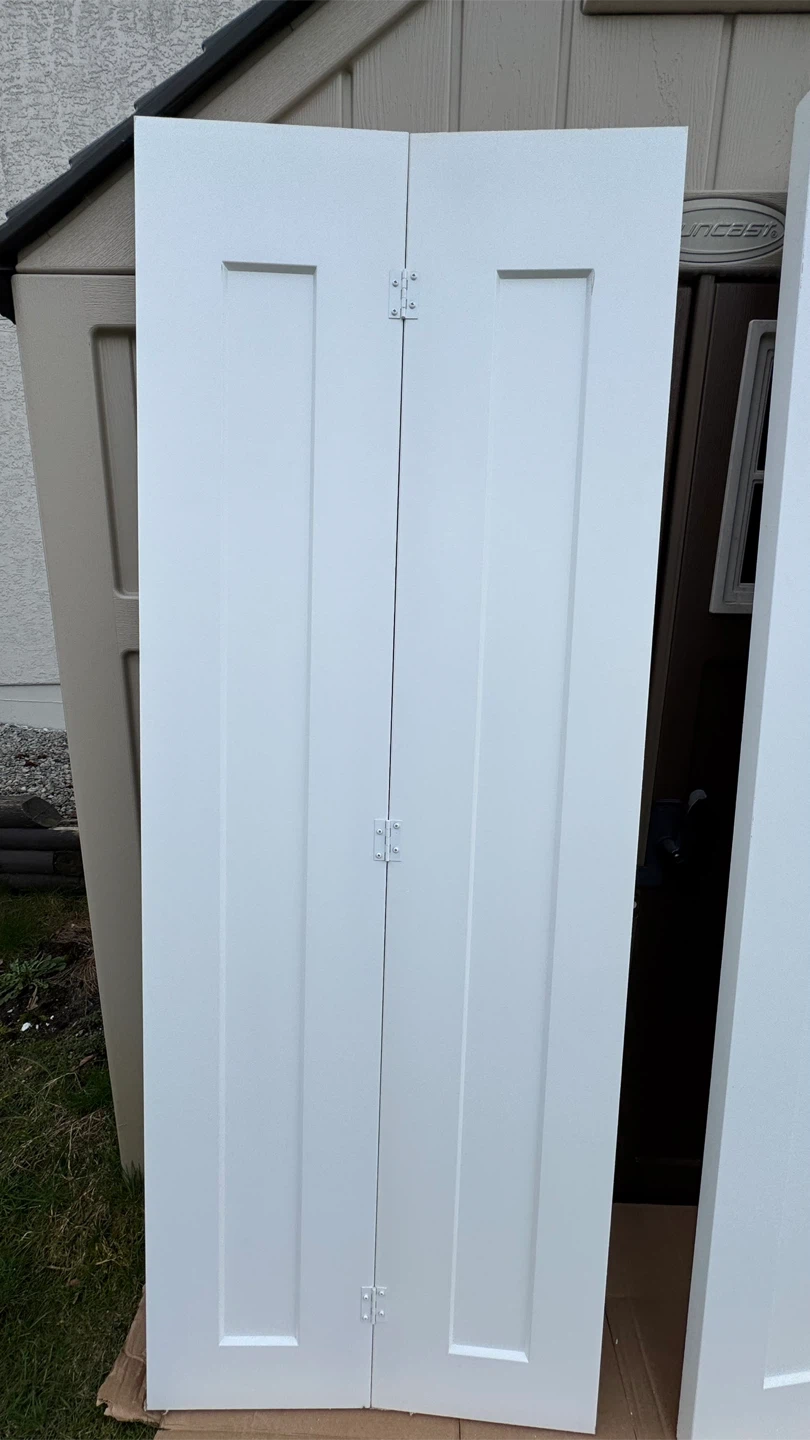 Pair of white interior doors - photo 2